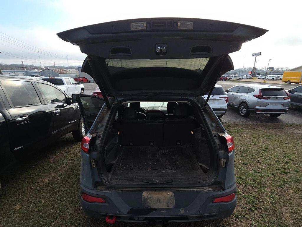 used 2014 Jeep Cherokee car, priced at $8,580