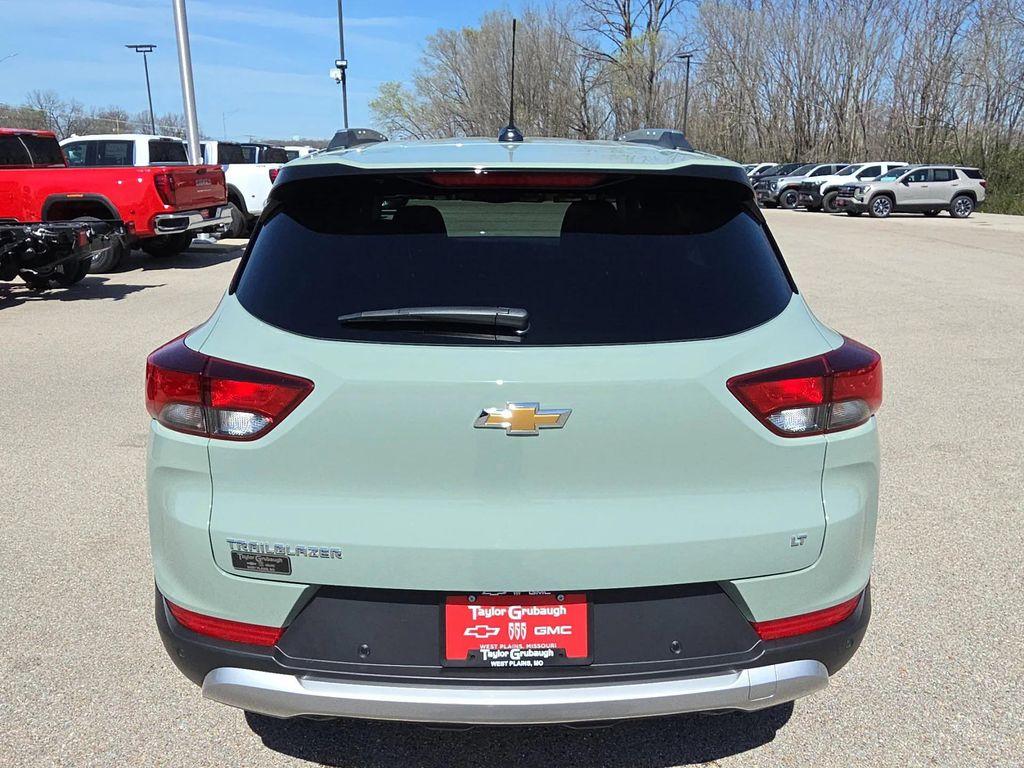 new 2026 Chevrolet TrailBlazer car, priced at $28,212
