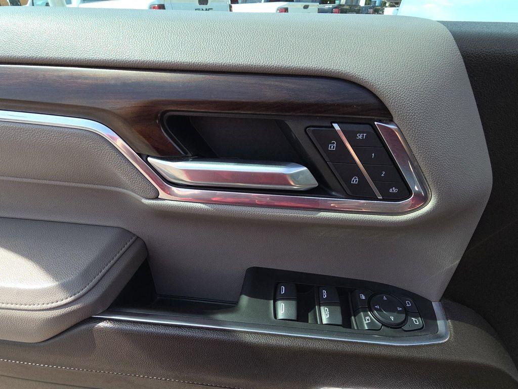 used 2023 GMC Sierra 1500 car, priced at $39,200
