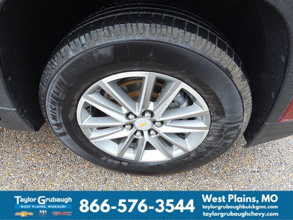 used 2023 Chevrolet Traverse car, priced at $23,500