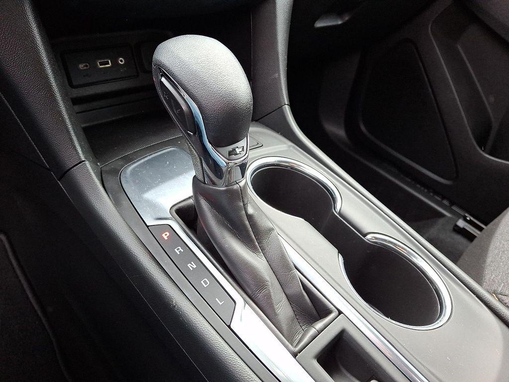 used 2022 Chevrolet Equinox car, priced at $19,999