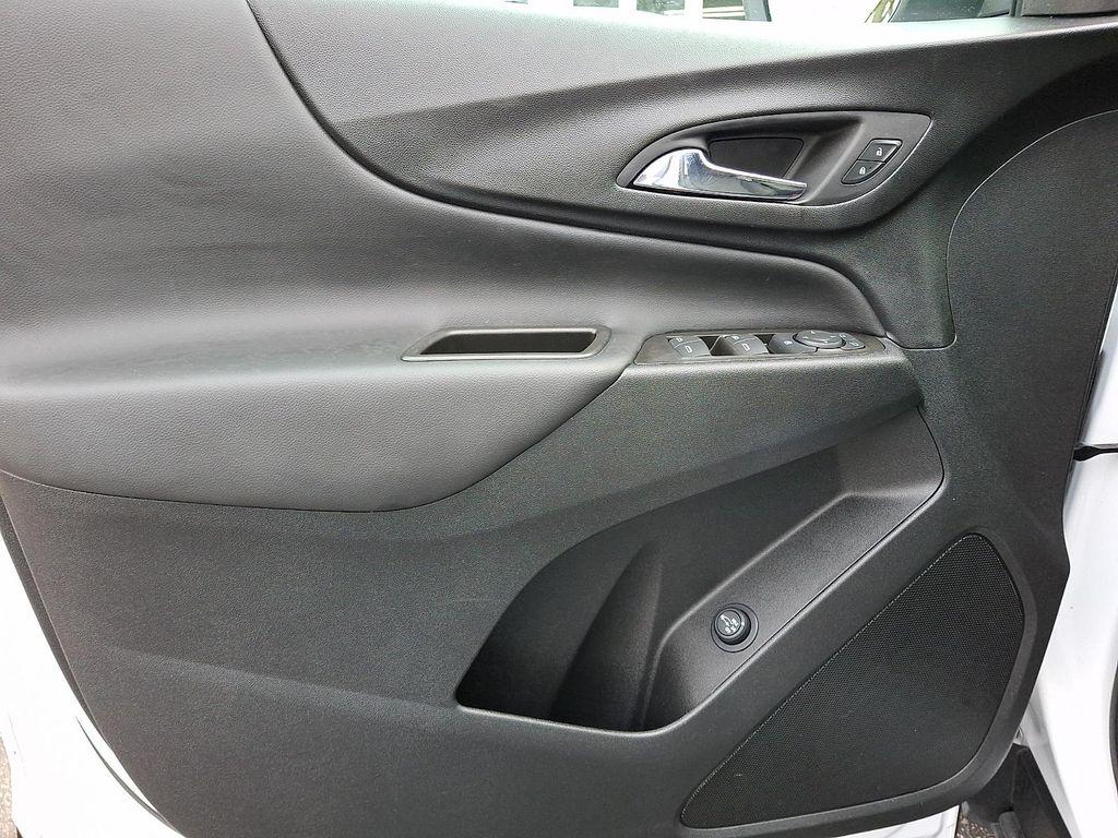 used 2022 Chevrolet Equinox car, priced at $19,999