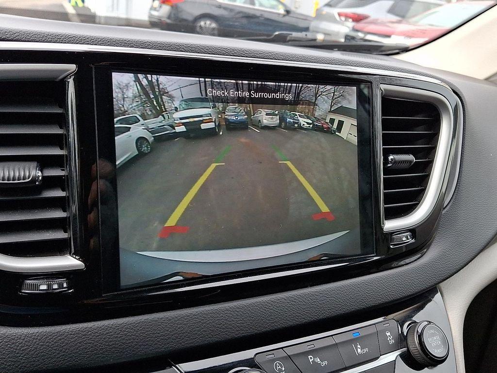 used 2023 Chrysler Pacifica car, priced at $27,995