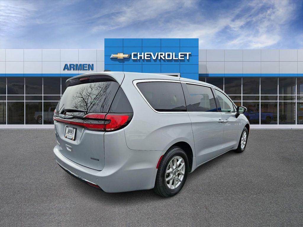 used 2023 Chrysler Pacifica car, priced at $27,995