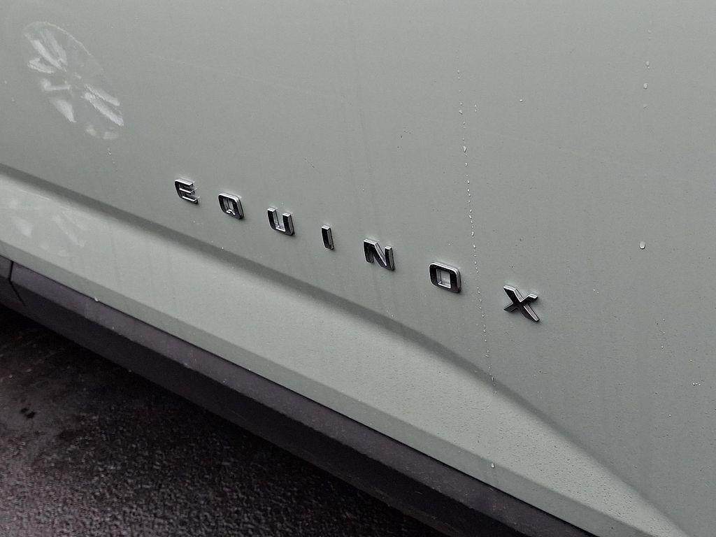 new 2026 Chevrolet Equinox car, priced at $34,290