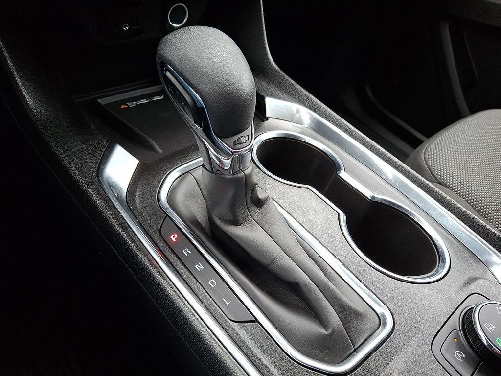 used 2023 Chevrolet Traverse car, priced at $28,999