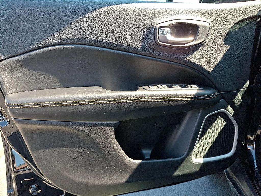 used 2018 Jeep Compass car