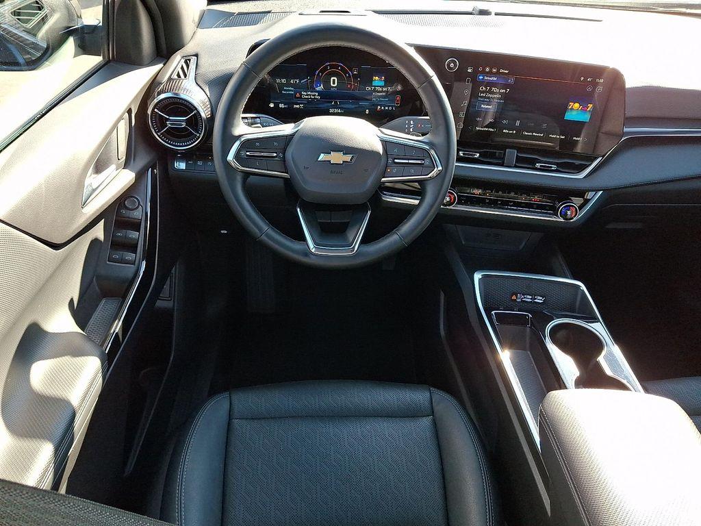 used 2025 Chevrolet Equinox car, priced at $24,967