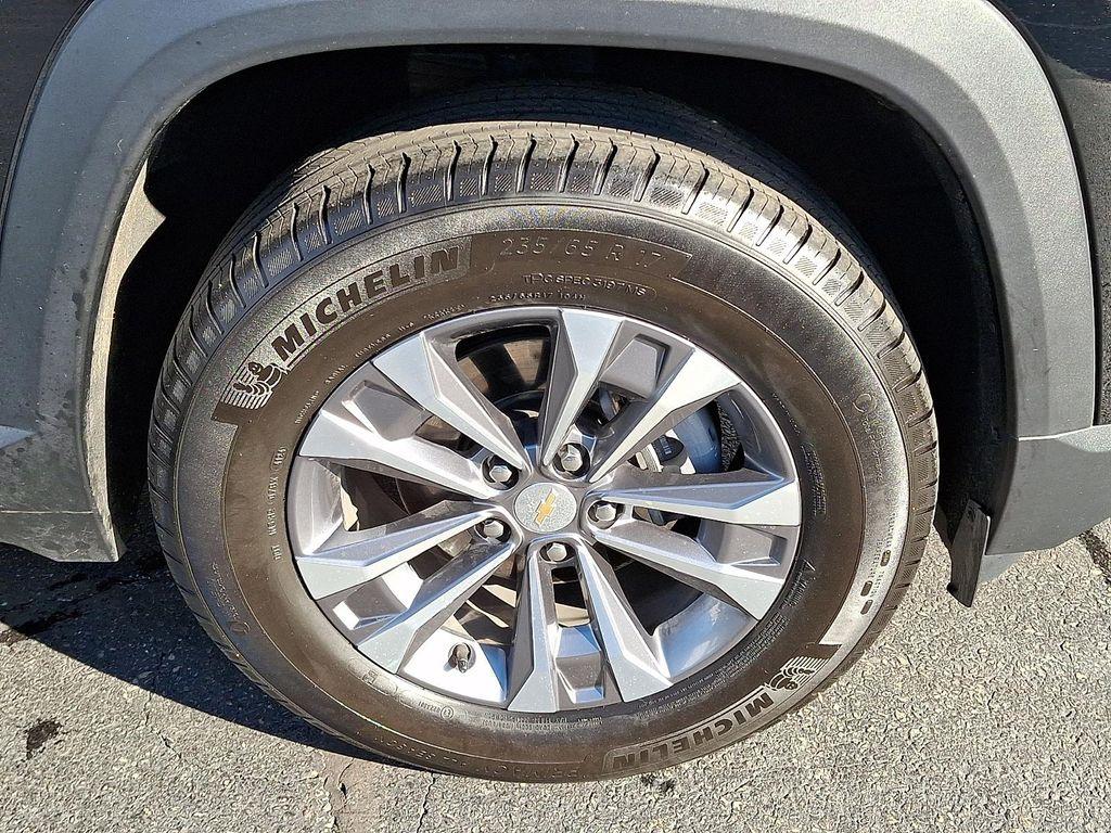 used 2025 Chevrolet Equinox car, priced at $24,967