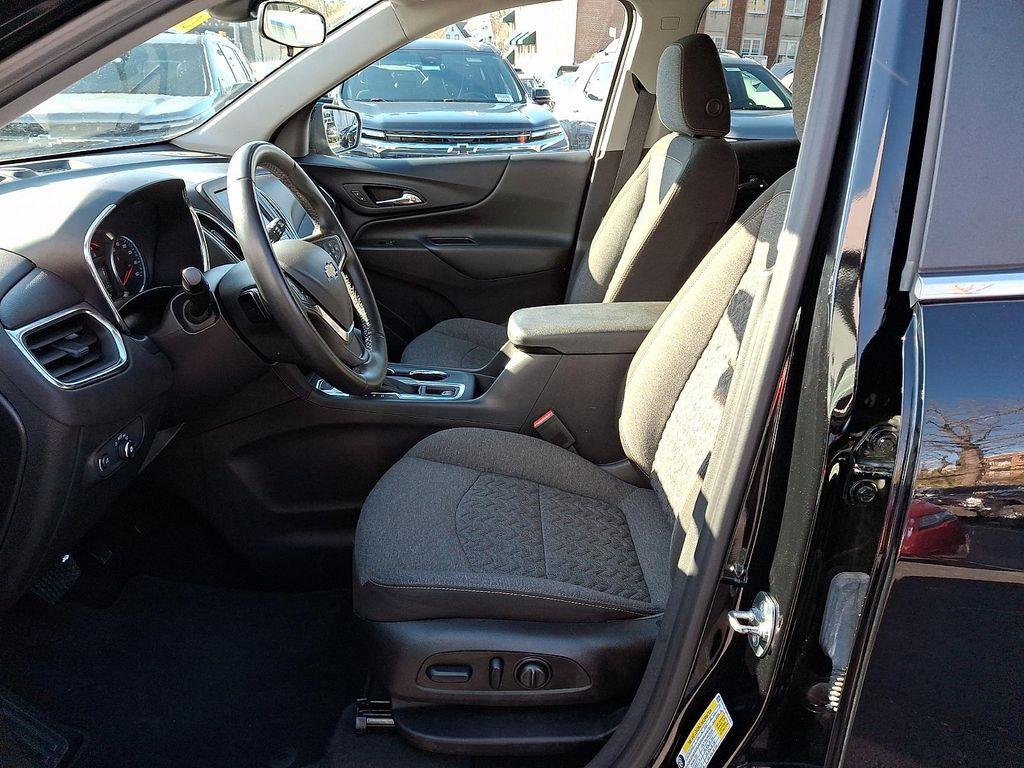 used 2024 Chevrolet Equinox car, priced at $21,444