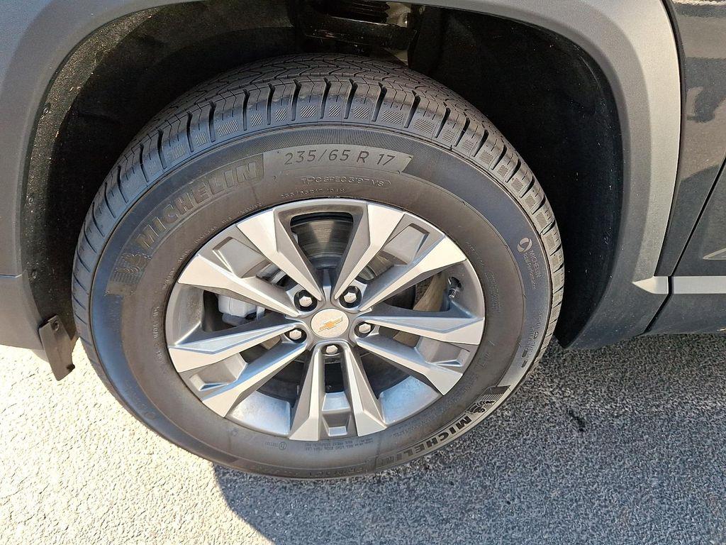 new 2026 Chevrolet Equinox car, priced at $31,600