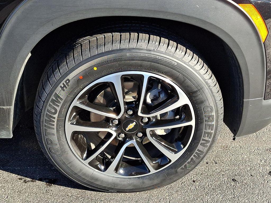 used 2025 Chevrolet TrailBlazer car, priced at $22,222