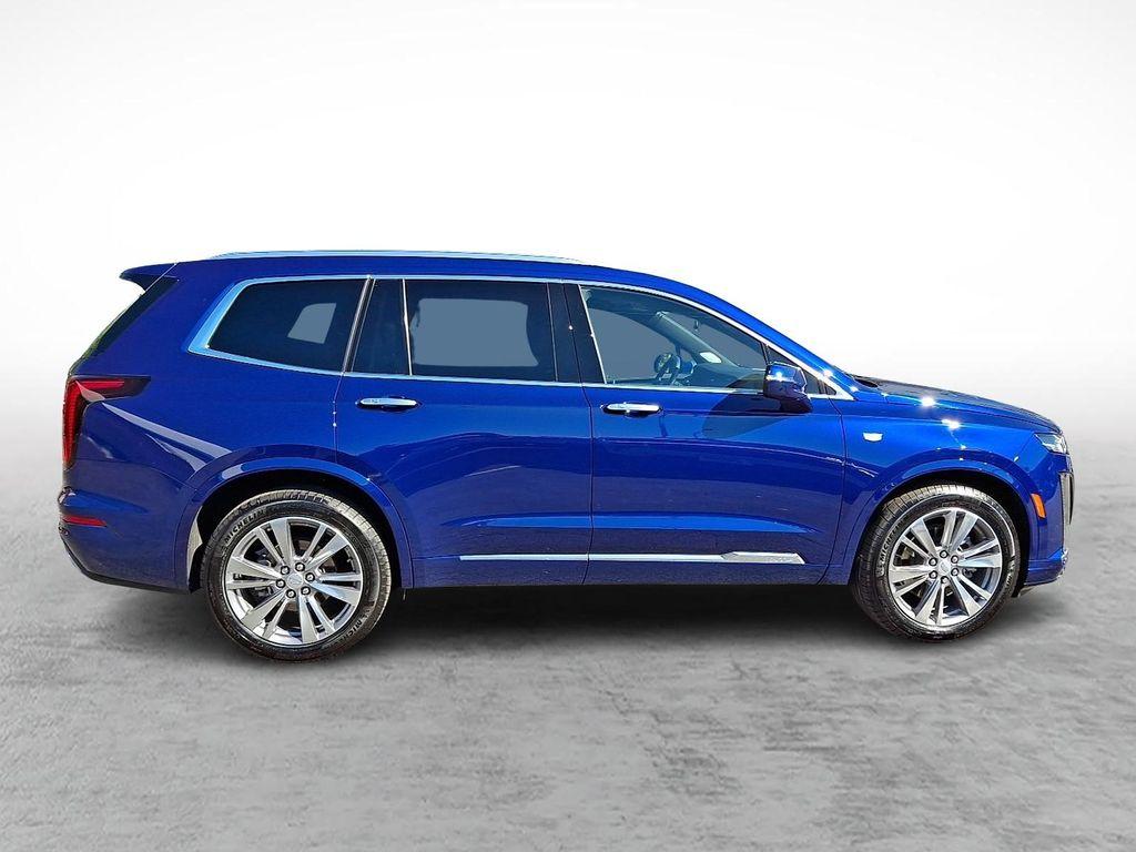 used 2025 Cadillac XT6 car, priced at $41,999
