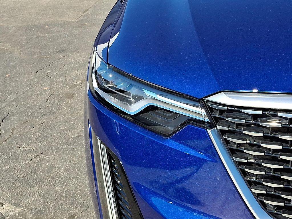 used 2025 Cadillac XT6 car, priced at $41,999