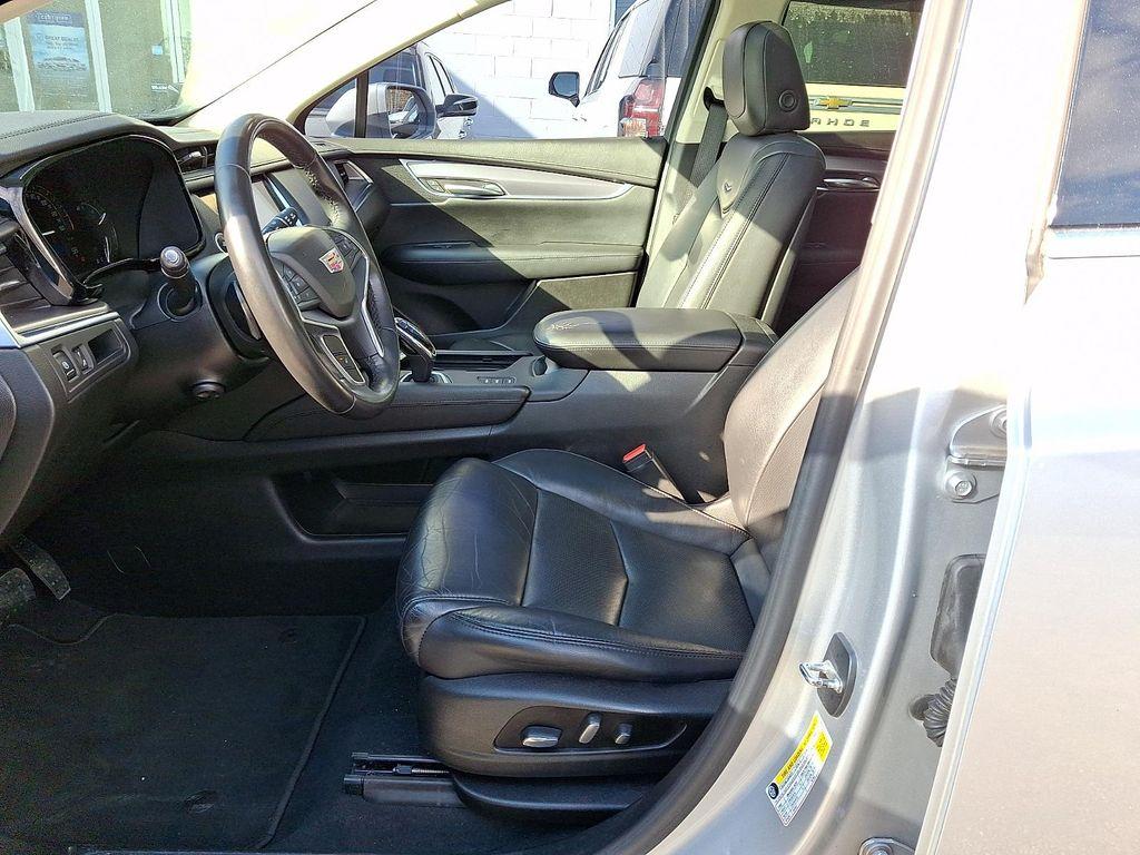 used 2018 Cadillac XT5 car, priced at $16,995