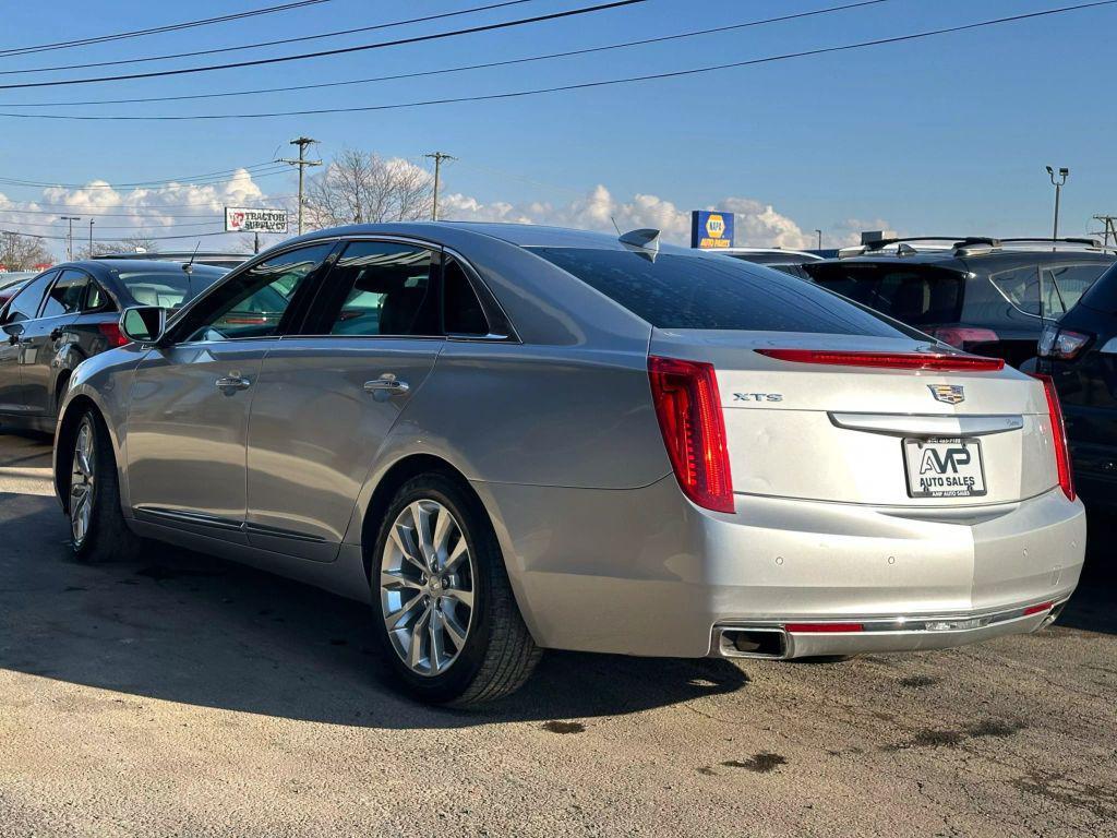 2017 Radiant Silver Metallic Cadillac XTS