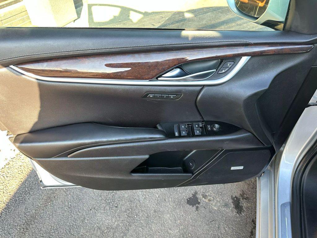 2017 Radiant Silver Metallic Cadillac XTS