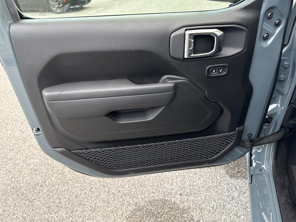 new 2026 Jeep Wrangler car, priced at $35,887