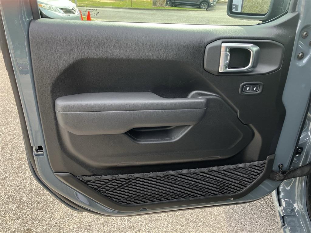 new 2026 Jeep Wrangler car, priced at $40,179