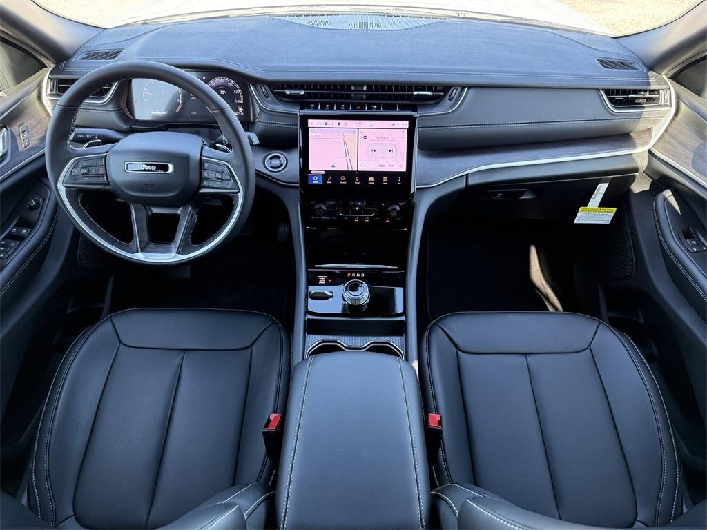 new 2025 Jeep Grand Cherokee car, priced at $45,422