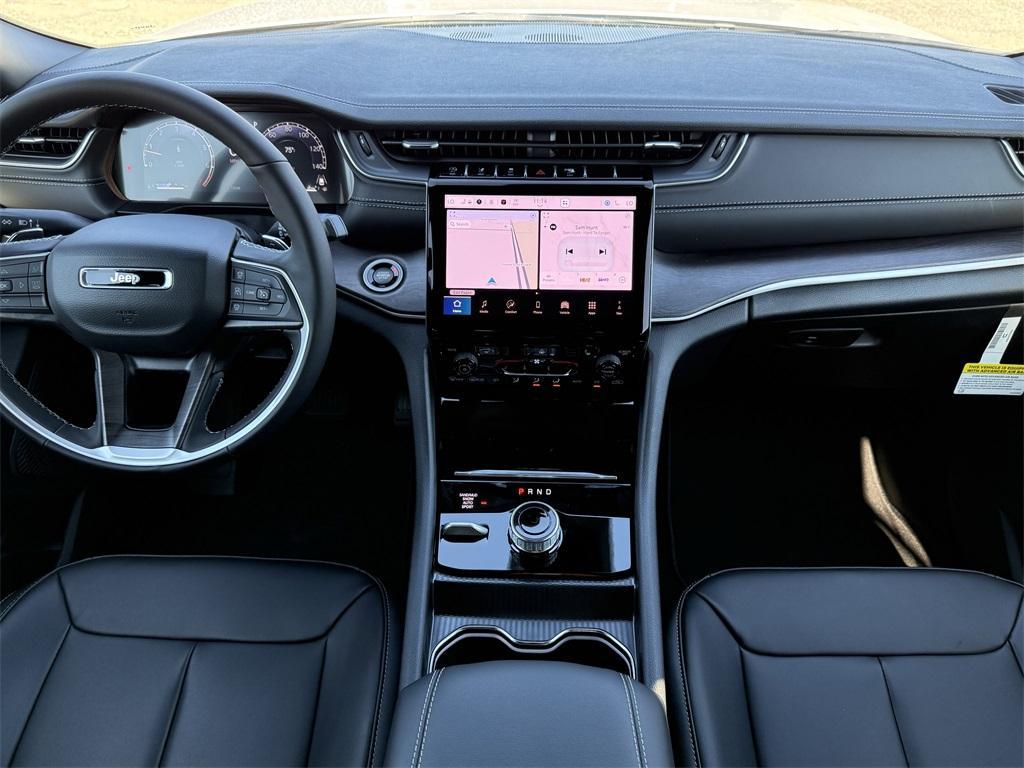 new 2025 Jeep Grand Cherokee car, priced at $45,422
