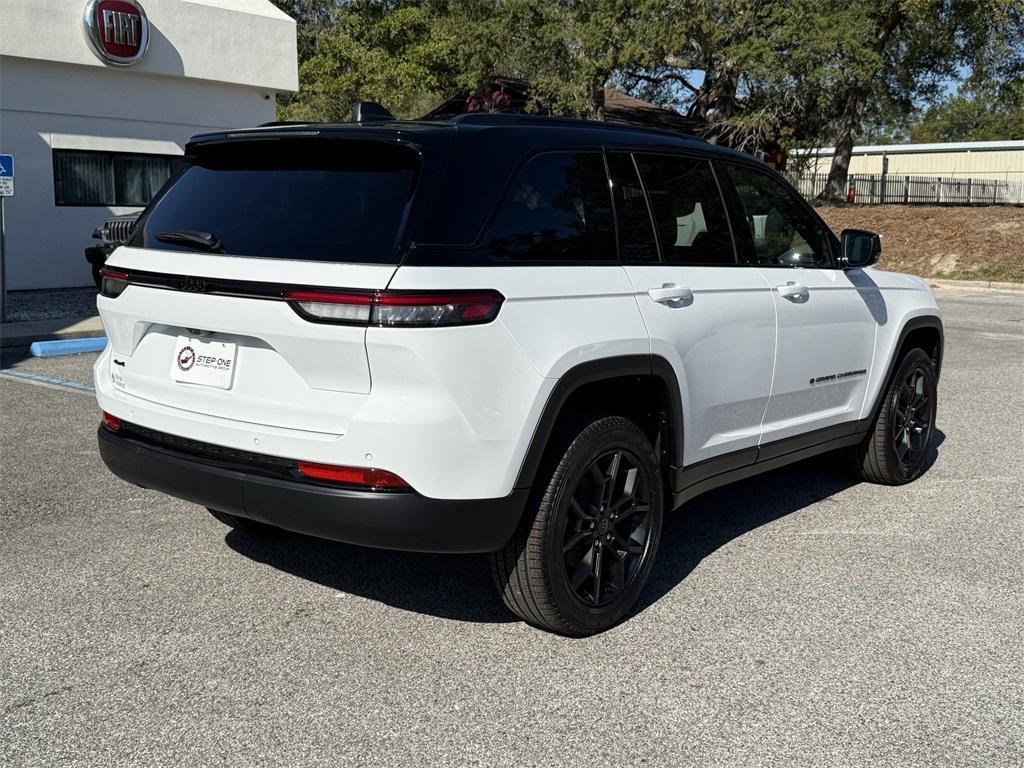 new 2025 Jeep Grand Cherokee car, priced at $45,422