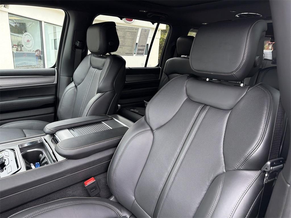 new 2026 Jeep Grand Wagoneer car, priced at $82,178