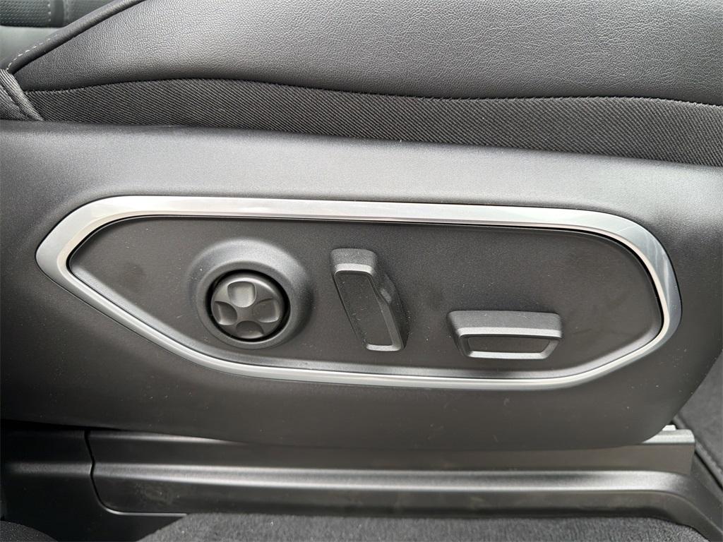 new 2026 Jeep Grand Wagoneer car, priced at $82,178