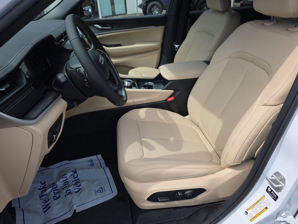 new 2026 Jeep Grand Cherokee L car, priced at $50,571