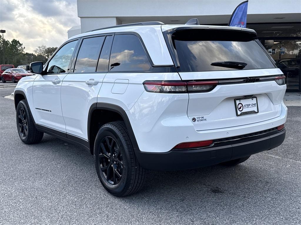 new 2025 Jeep Grand Cherokee car, priced at $36,075