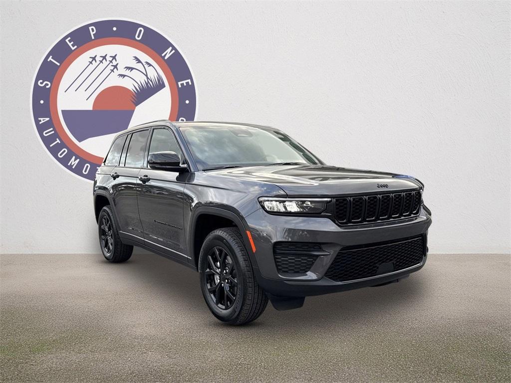 new 2025 Jeep Grand Cherokee car, priced at $36,625