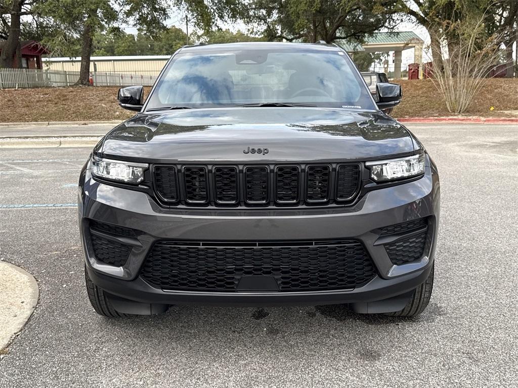 new 2025 Jeep Grand Cherokee car, priced at $36,625
