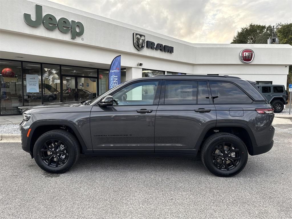 new 2025 Jeep Grand Cherokee car, priced at $36,625