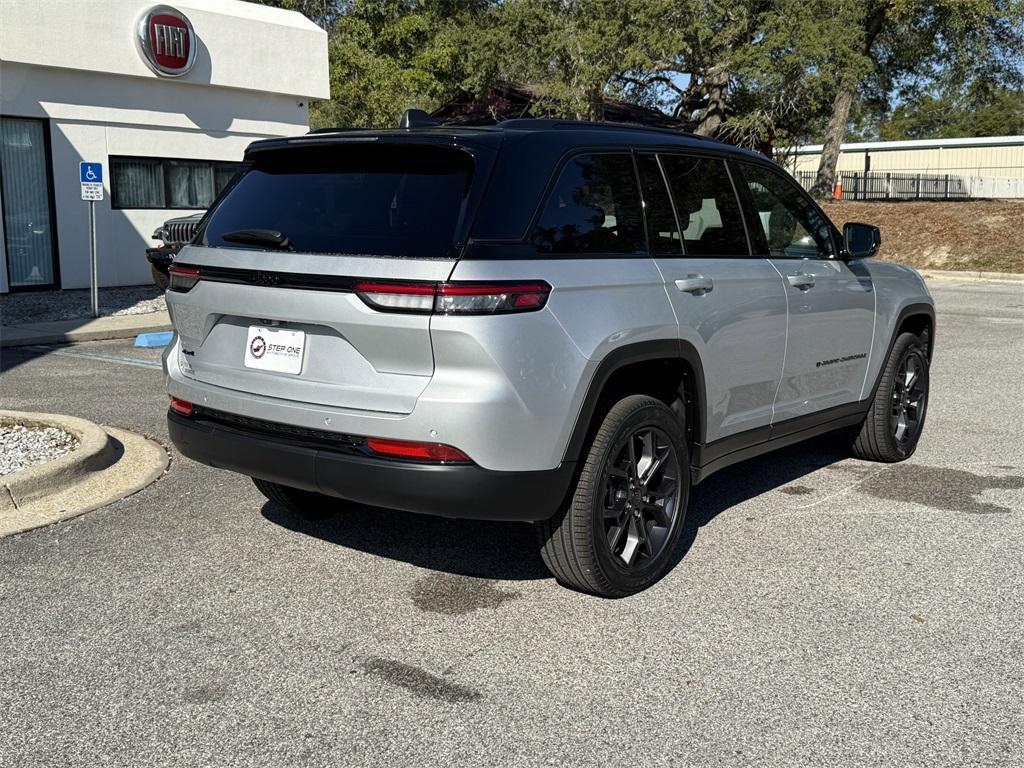 new 2025 Jeep Grand Cherokee car, priced at $47,481