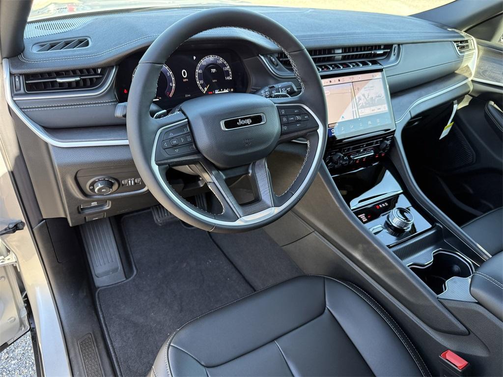 new 2025 Jeep Grand Cherokee car, priced at $47,481