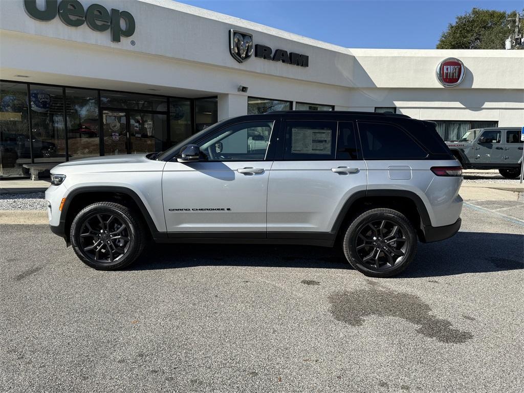 new 2025 Jeep Grand Cherokee car, priced at $47,481