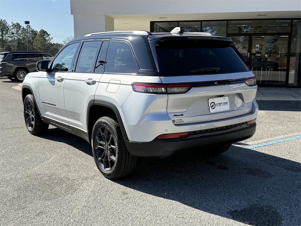 new 2025 Jeep Grand Cherokee car, priced at $47,481