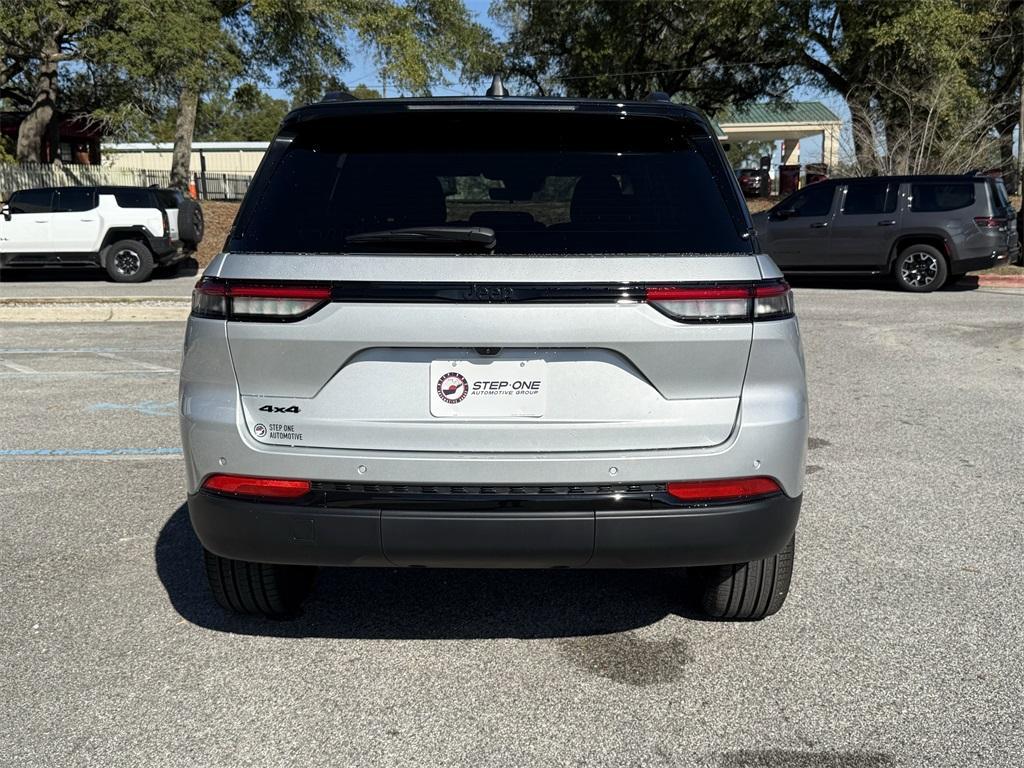 new 2025 Jeep Grand Cherokee car, priced at $47,481