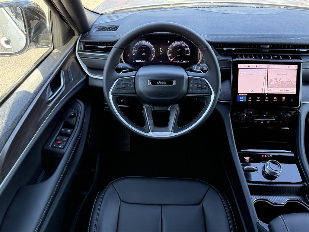 new 2025 Jeep Grand Cherokee car, priced at $47,481