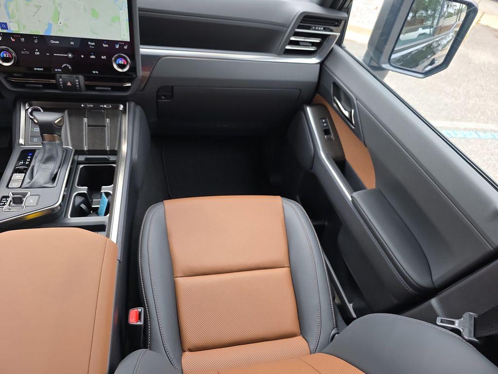 used 2025 Lexus GX 550 car, priced at $89,879