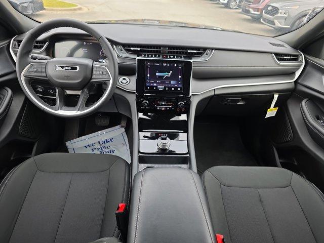 new 2025 Jeep Grand Cherokee car, priced at $32,620