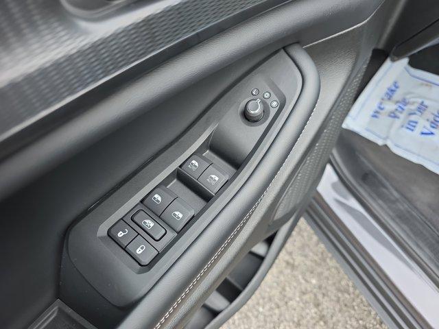 new 2025 Jeep Grand Cherokee car, priced at $32,620