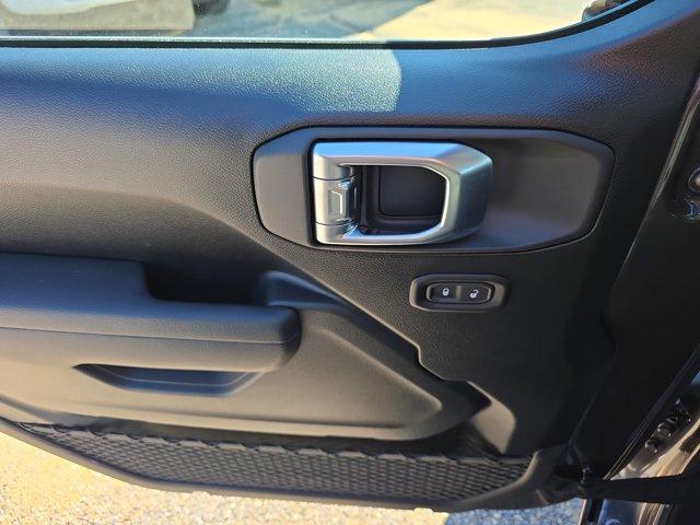 new 2026 Jeep Wrangler car, priced at $39,992