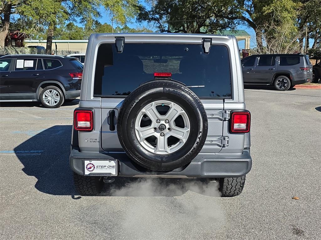 used 2021 Jeep Wrangler Unlimited car, priced at $26,423