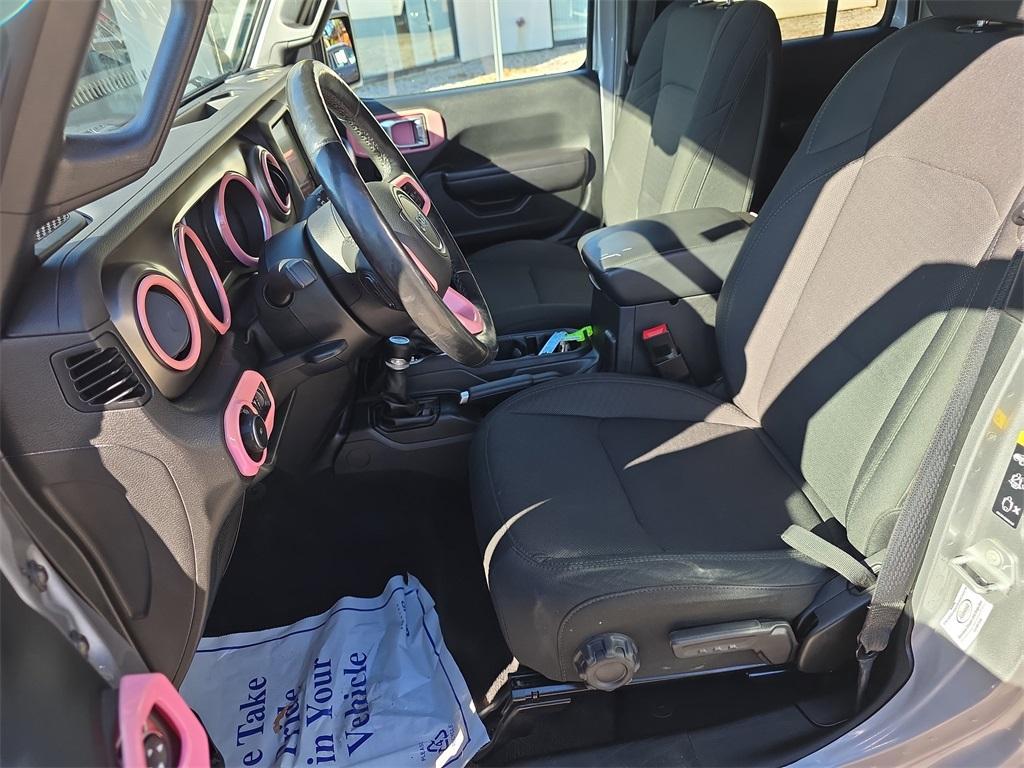 used 2021 Jeep Wrangler Unlimited car, priced at $26,423