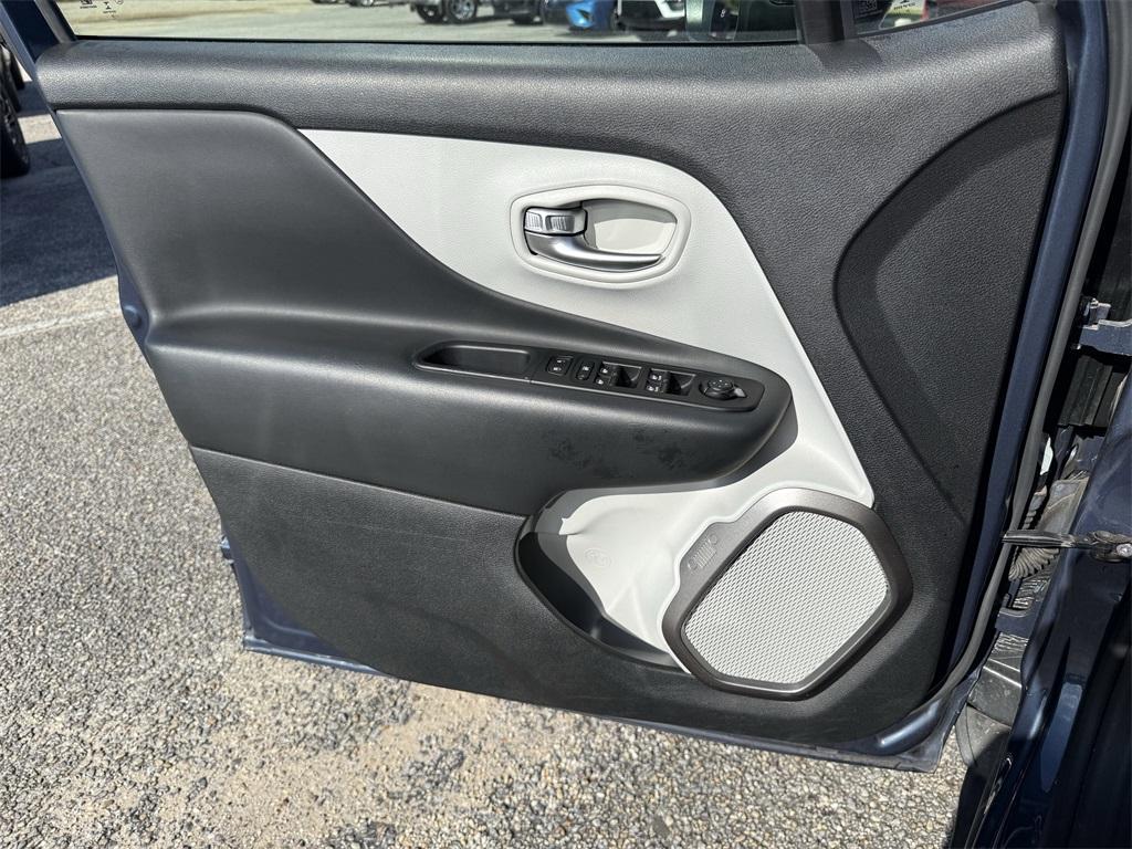 used 2022 Jeep Renegade car, priced at $18,387