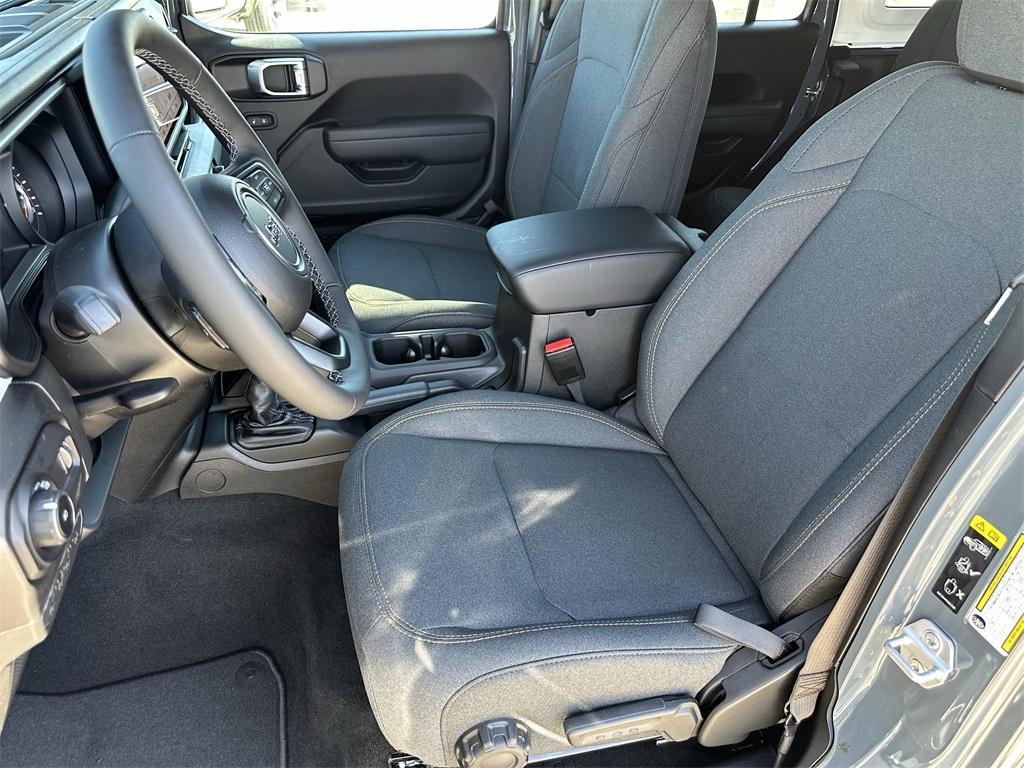 new 2026 Jeep Wrangler car, priced at $47,748