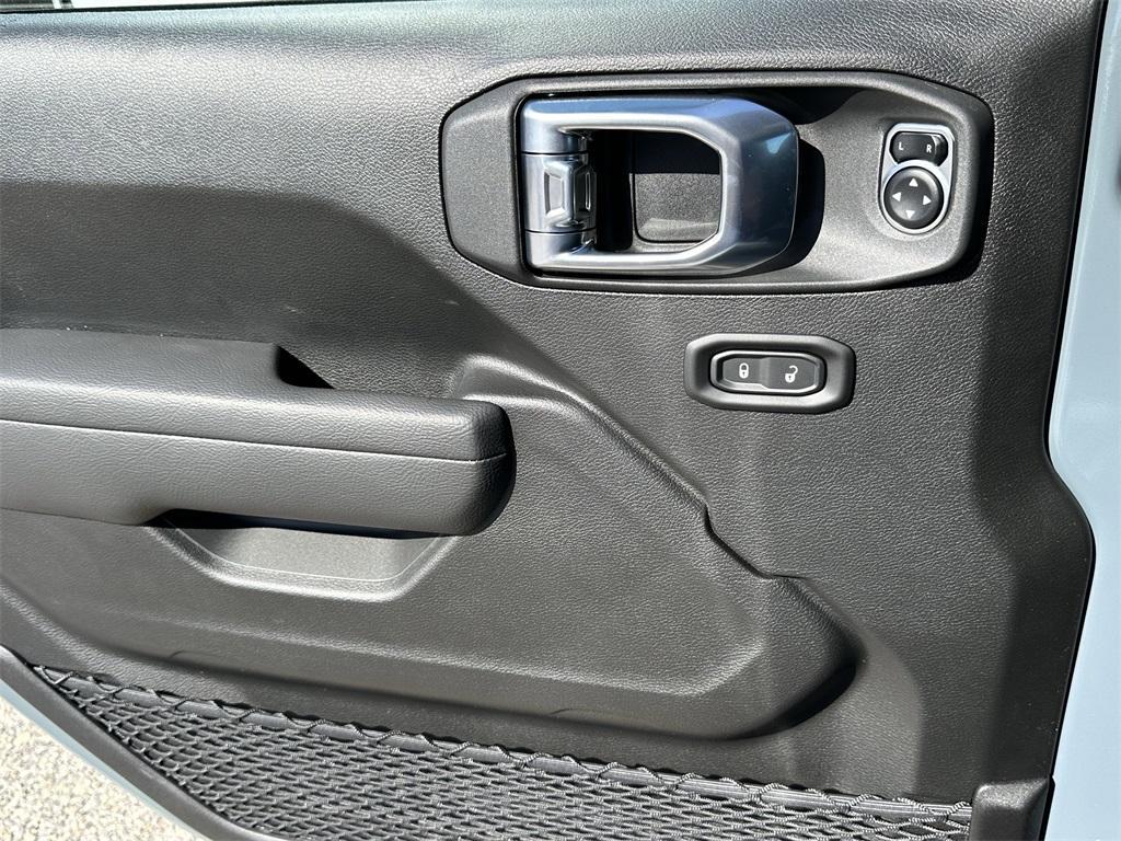 new 2026 Jeep Wrangler car, priced at $47,748