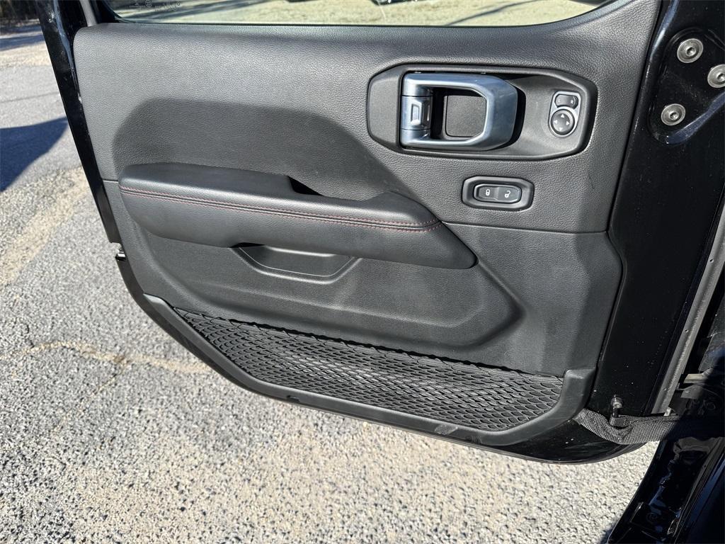 used 2021 Jeep Wrangler Unlimited car, priced at $28,921