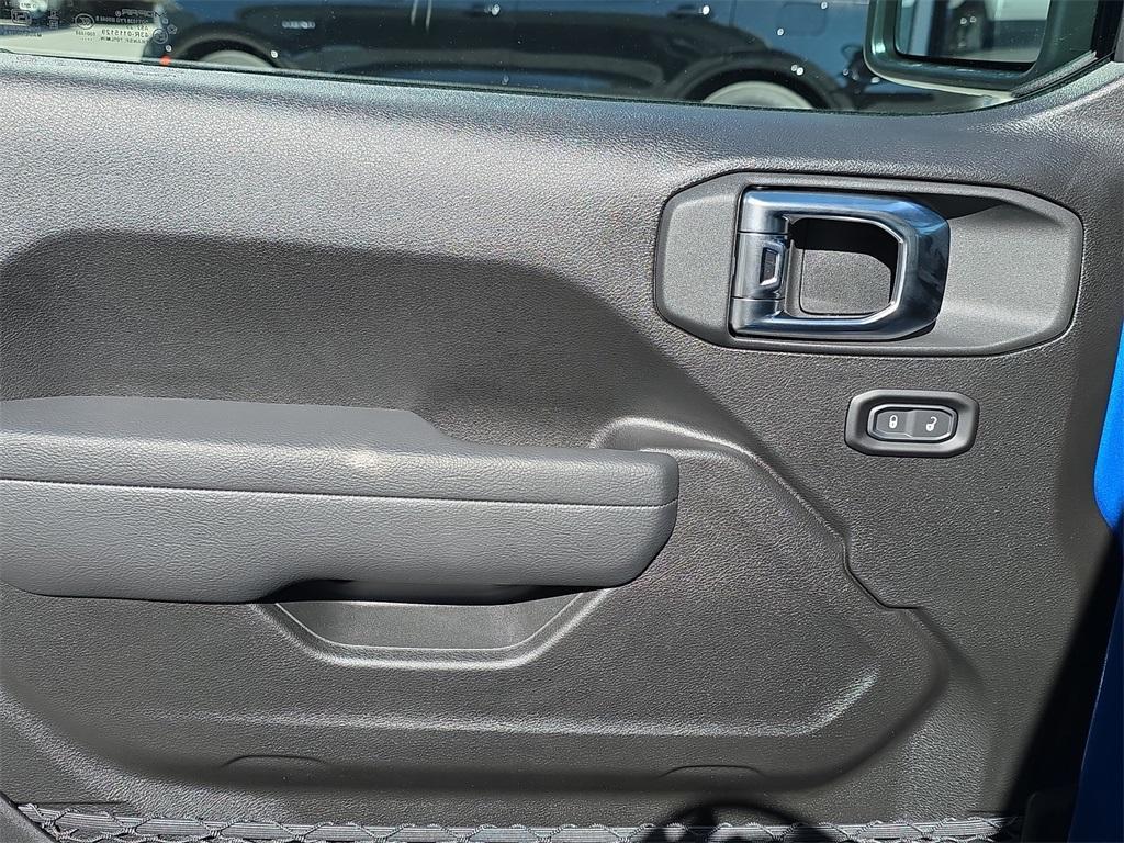 new 2026 Jeep Wrangler car, priced at $39,421